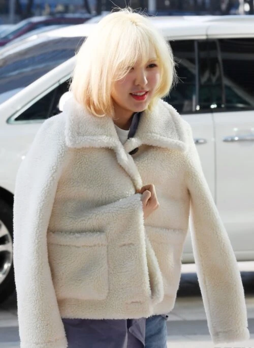 Creamy White Winter Lamb Wool Jacket | Wendy – Red Velvet