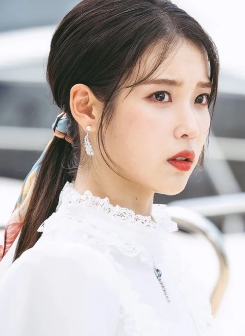 Silver Feather Pearl Earrings | IU – Hotel Del Luna