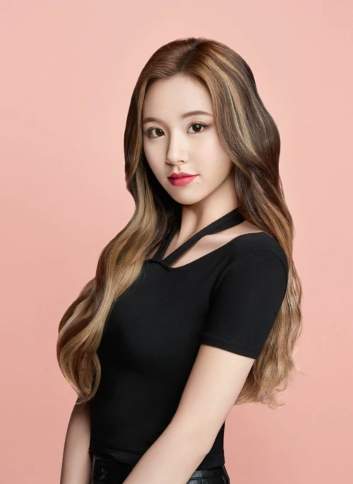 Black Halter Designed T-Shirt | Chaeyoung – Twice
