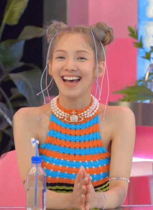 White Multi-Layered Pearl Planet Necklace | Hyoyeon – Girls Generation