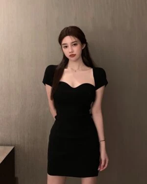 Black Sweetheart Neckline Dress | Solar - Mamamoo