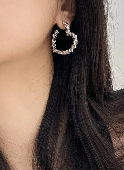 SIlver Heart Hoop Earrings | Lia – ITZY