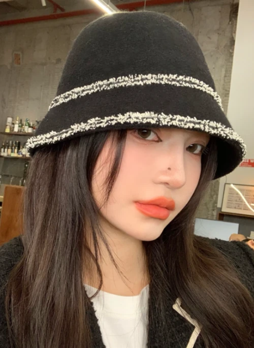 Black Wool Knitted Bucket Hat | Hyuna