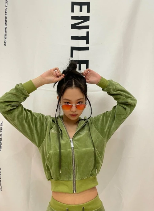 Green Velvet Hooded Jacket | Jennie – BlackPink