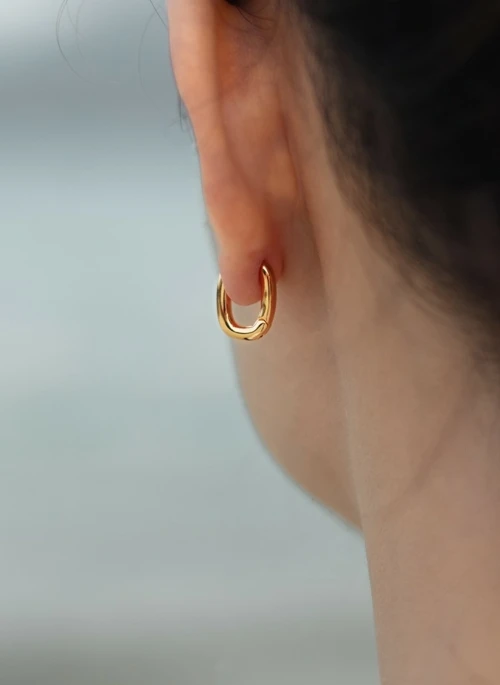 Gold Square Loop Earrings | Yoon Hye Jin – Hometown Cha-Cha-Cha