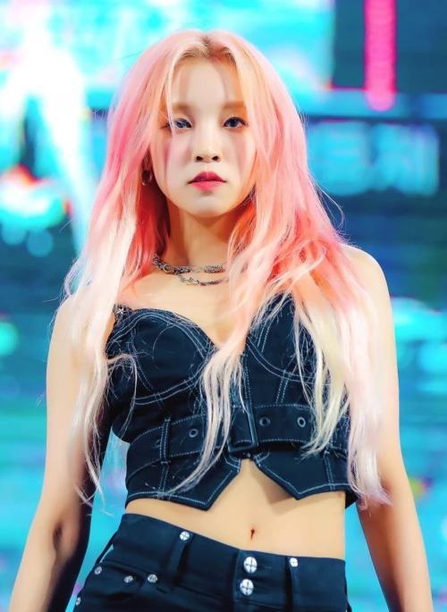 Black Denim Bustier Belted Crop Top | Yuqi – (G)I-DLE