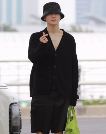 Looking Good in Black – Jaehyun