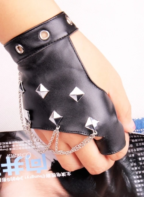 Black Rivet Gloves | Seonghwa – ATEEZ