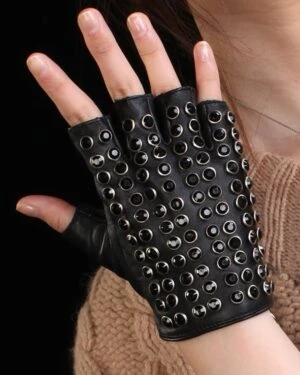 Black Studded Half-Finger Gloves | Yeosang - ATEEZ