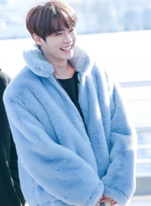 Blue Fur Short Jacket | LeeKnow – Stray Kids