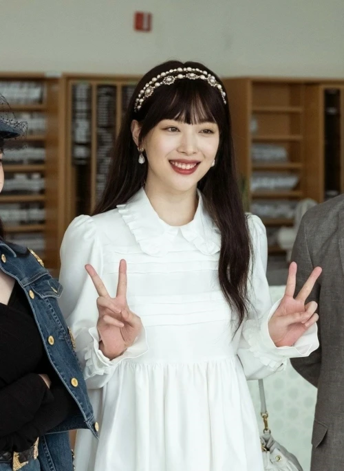 Black Baroque Style Headband With Pearl And Rhinestones | Jang Ji Eun – Hotel Del Luna