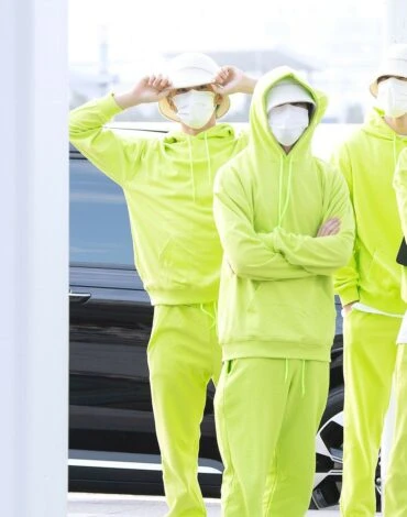 Neon Green Hoodie And Pants Airport Style – Mark