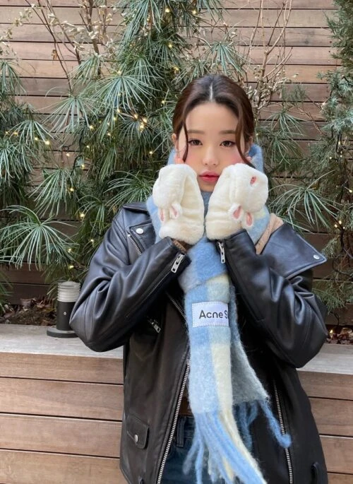 White Bunny Plush Mittens | Wonyoung – IVE