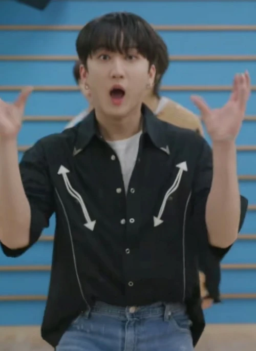 Black Arrows Oversized Shirt | Changbin – Stray Kids