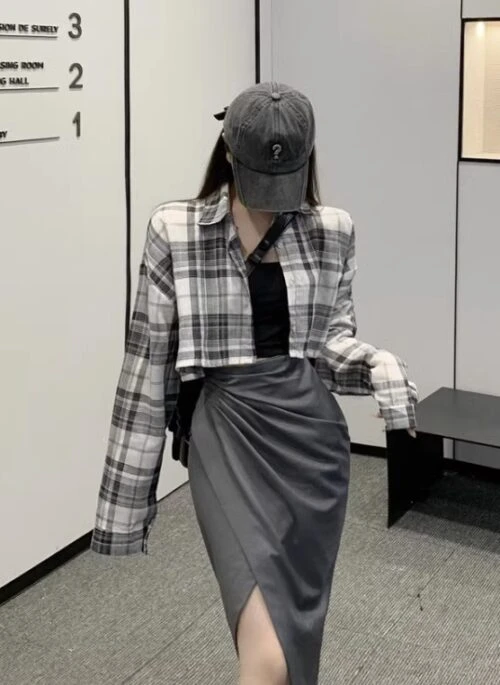 Grey Plaid Cropped Shirt | Yeji – ITZY