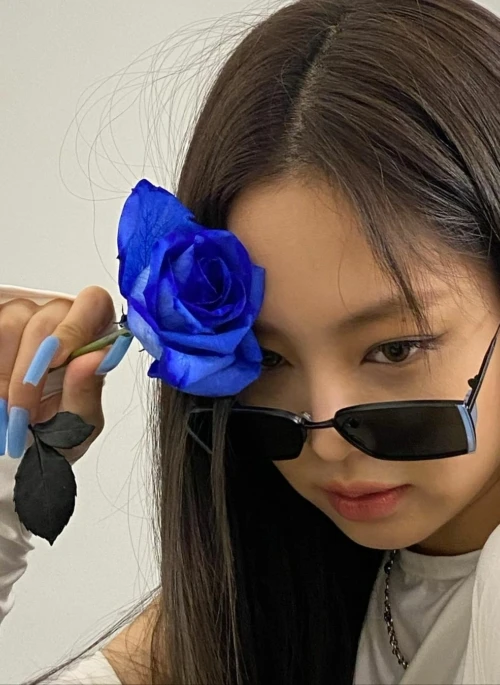 Black Glasses With Blue Side Frame | Jennie – BlackPink