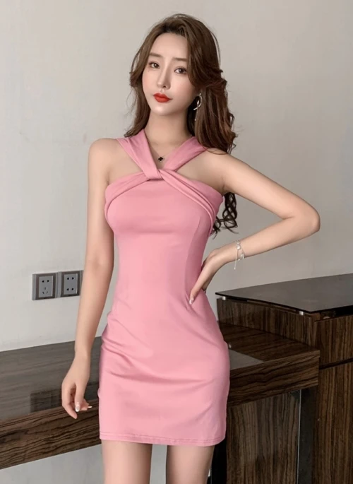 Pink Halter Bodycon Dress | Sakura – Le Sserafim