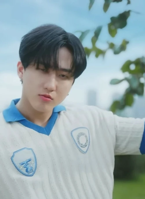 White And Blue Knitted Polo Shirt | Changbin – Stray Kids