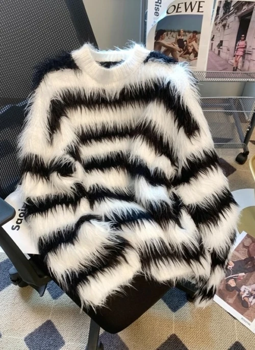 Black And White Stripes Fur Sweater | Seonghwa – ATEEZ