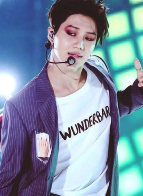 White “Wunderbar” Print T-Shirt | Taemin – SHINee