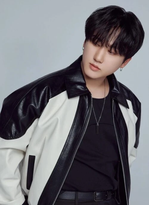 White And Black Contrast Faux Leather Jacket | Changbin – Stray Kids