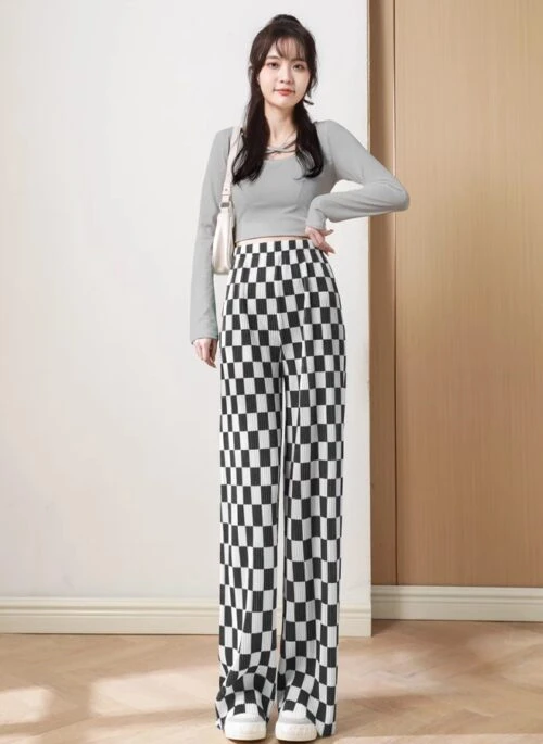 White And Black Checkered Wide Leg Pants | Ahyeon – BabyMonster