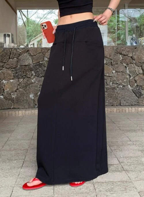 Black Flared Long Skirt | Yuna – ITZY