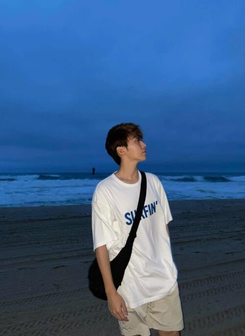 White ‘Surfin’ Crewneck T-Shirt | Seungkwan – Seventeen