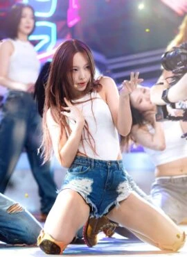 Blue Tattered Denim Shorts | Nayeon – TWICE