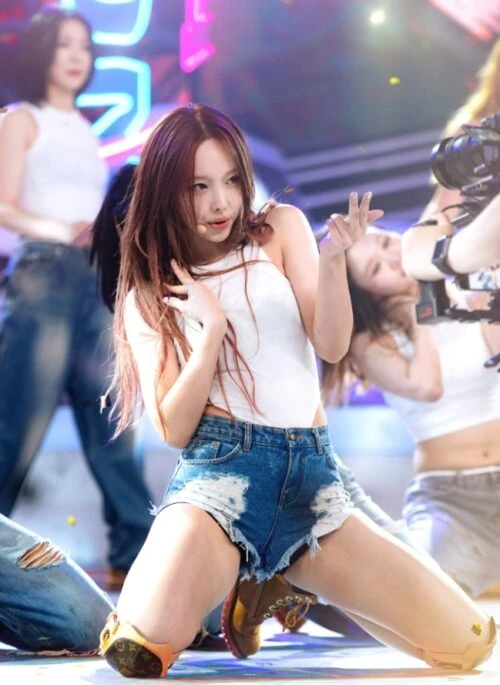 Blue Tattered Denim Shorts | Nayeon – Twice