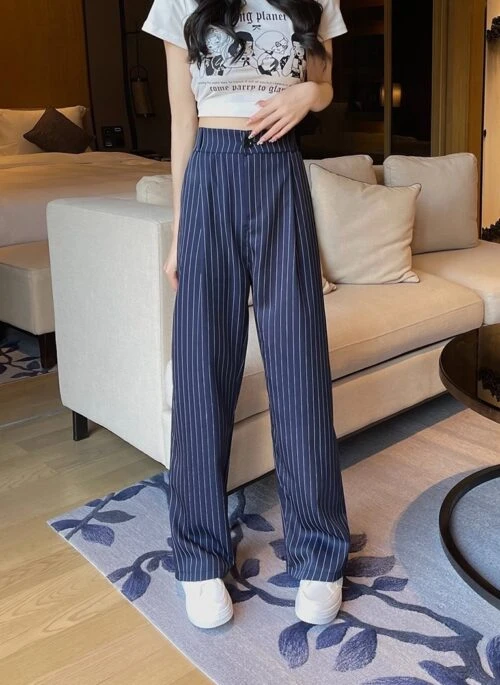 Navy Blue Striped Mopping Pants | Yuna – ITZY