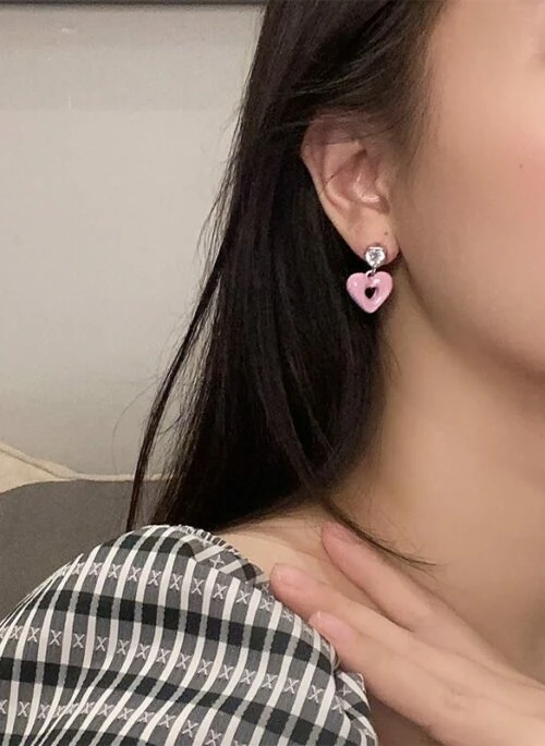 Pink Heart Dangling Earrings | Irene – Red Velvet