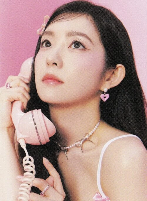 Pink Heart Dangling Earrings | Irene – Red Velvet