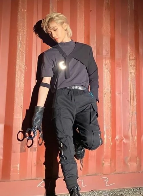 Black Slim Cargo Pants | Felix – Stray Kids