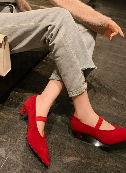 Red Velveted Pointed Toe Heels | J – STAYC