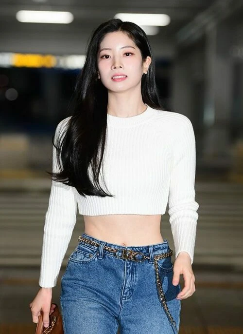 White Knitted Crop Sweater | Dahyun – Twice