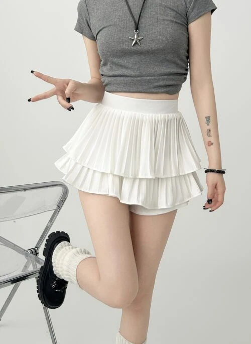 White Layered Pleated Skort | Sumin – STAYC