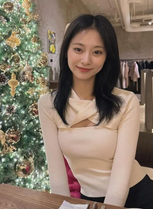 Beige Twisted Collar Ribbed Sweater | Tzuyu – Twice