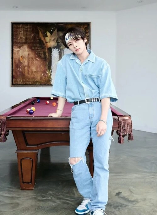 Blue Short Sleeves Denim Shirt | LeeKnow – Stray Kids