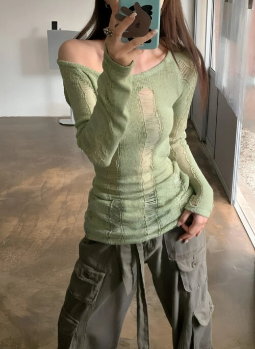 Green Hollow Knit Distressed Sweater | Yoohyeon – Dreamcatcher