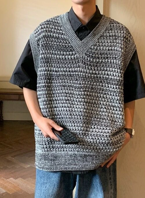 Grey Hollow Knitted Vest | Jisung – Stray Kids