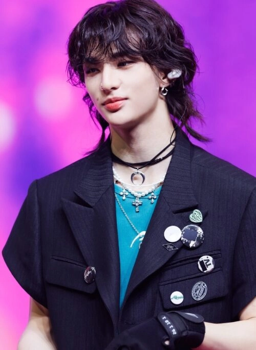 Silver Crescent Multi-Layer Choker Necklace | Hyunjin – Stray Kids