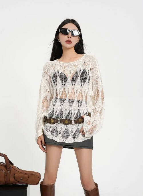 White Diamond Shaped Cut-Out Sweater | Eunchae – Le Sserafim