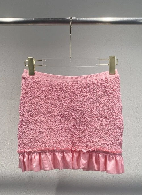 Pink Textured Ruffle Hem Skirt | Seeun – STAYC