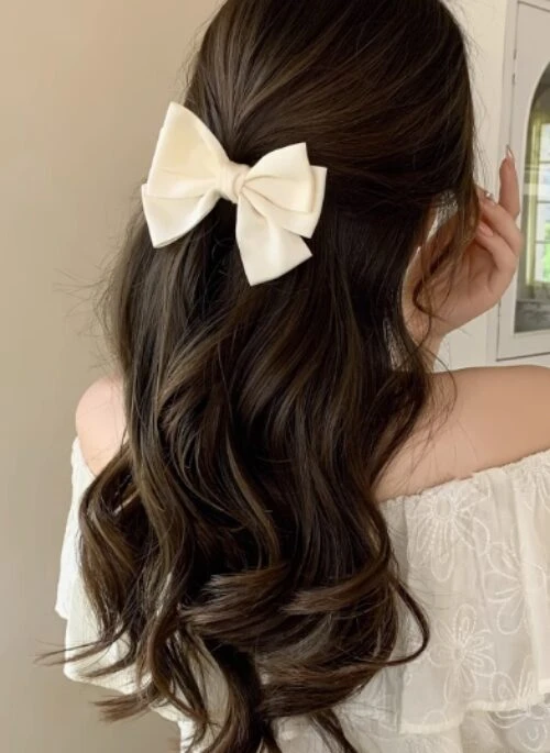 White Chunky Bow Hair Clip | Karina – Aespa