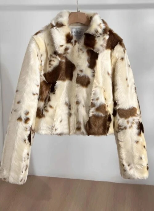 Beige Cow Pattern Fur Jacket | Chaewon - Le Sserafim