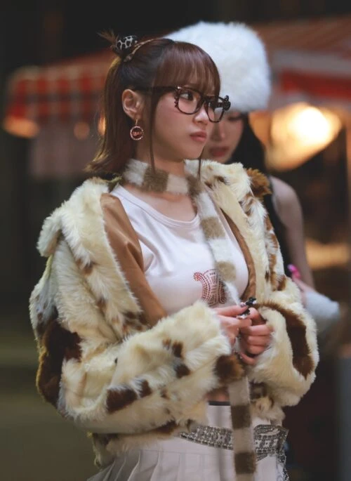 Beige Cow Pattern Fur Jacket | Chaewon – Le Sserafim