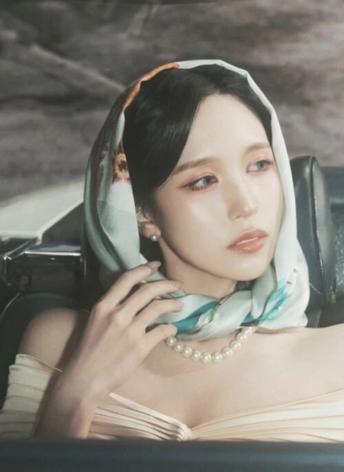 White Elegant Pearl Necklace | Mina – Twice