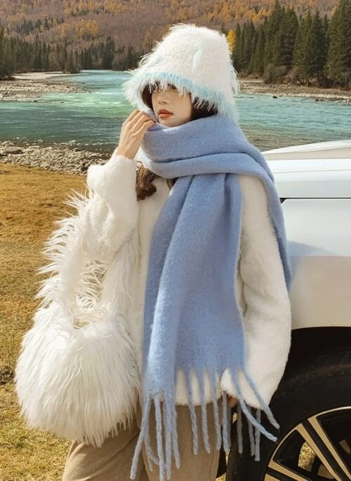 Baby Blue Woolen Winter Scarf | Ahyeon - BabyMonster