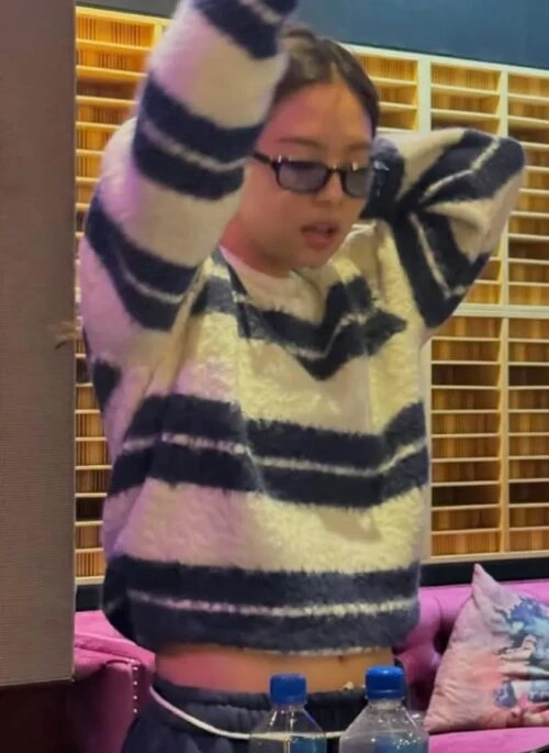 Black And White Striped Crewneck Sweater | Jennie – BlackPink